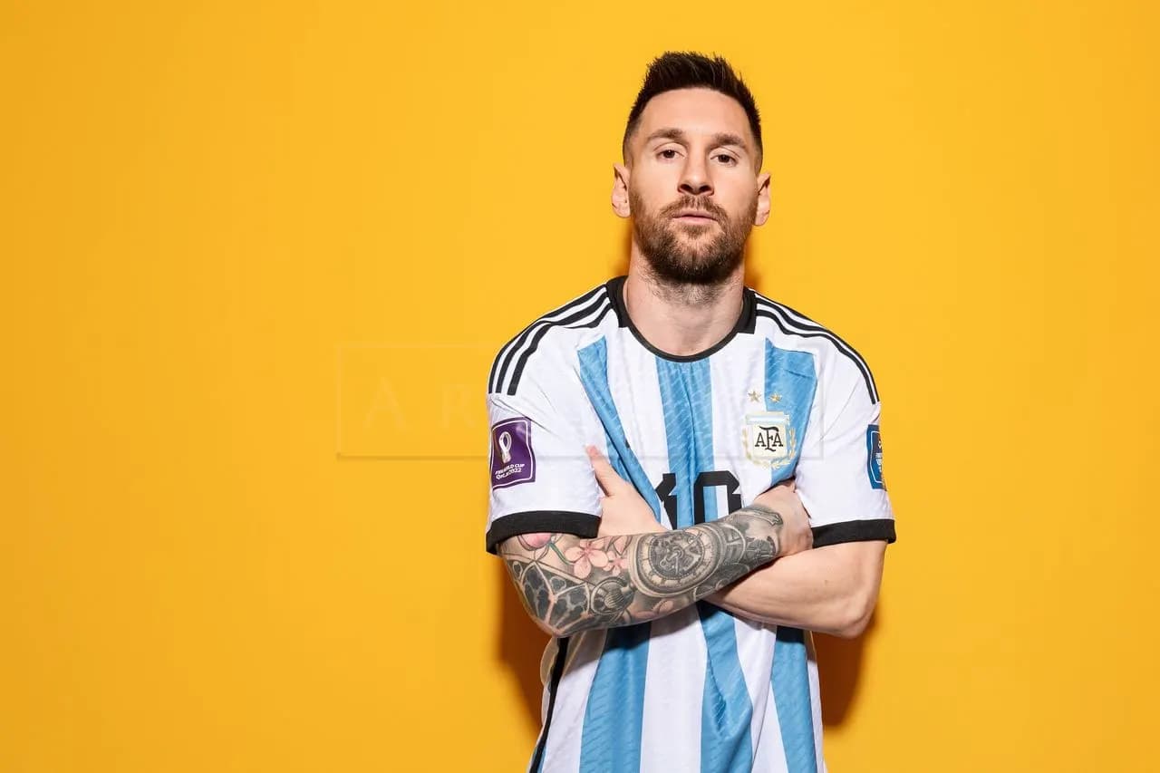 Football Star Portrait in Argentina Jersey metal wall art by Artelyx Studios